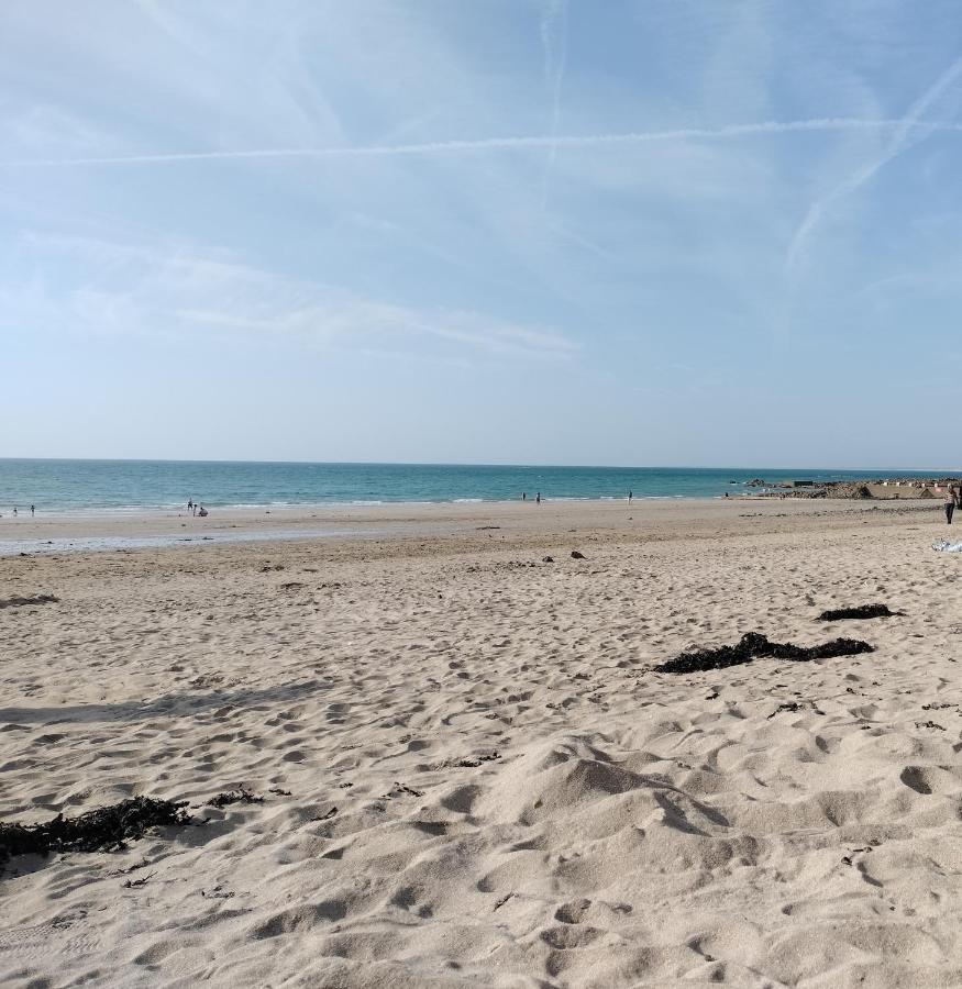 Entre Mer Et Montagne Γκρανβίλ Εξωτερικό φωτογραφία